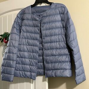 Woman’s super lightweight quilted jacket. Size 3XL but fits like a Large.